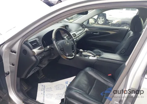 2016 Lexus Ls 460 z USA, uszkodzony, nr VIN JTHCL5EF3G5025937